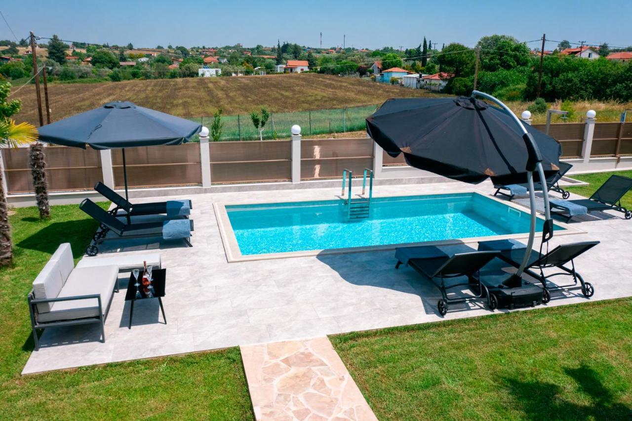 Villa Liana , Private Villa With Pool And Garden Vergia Exterior foto