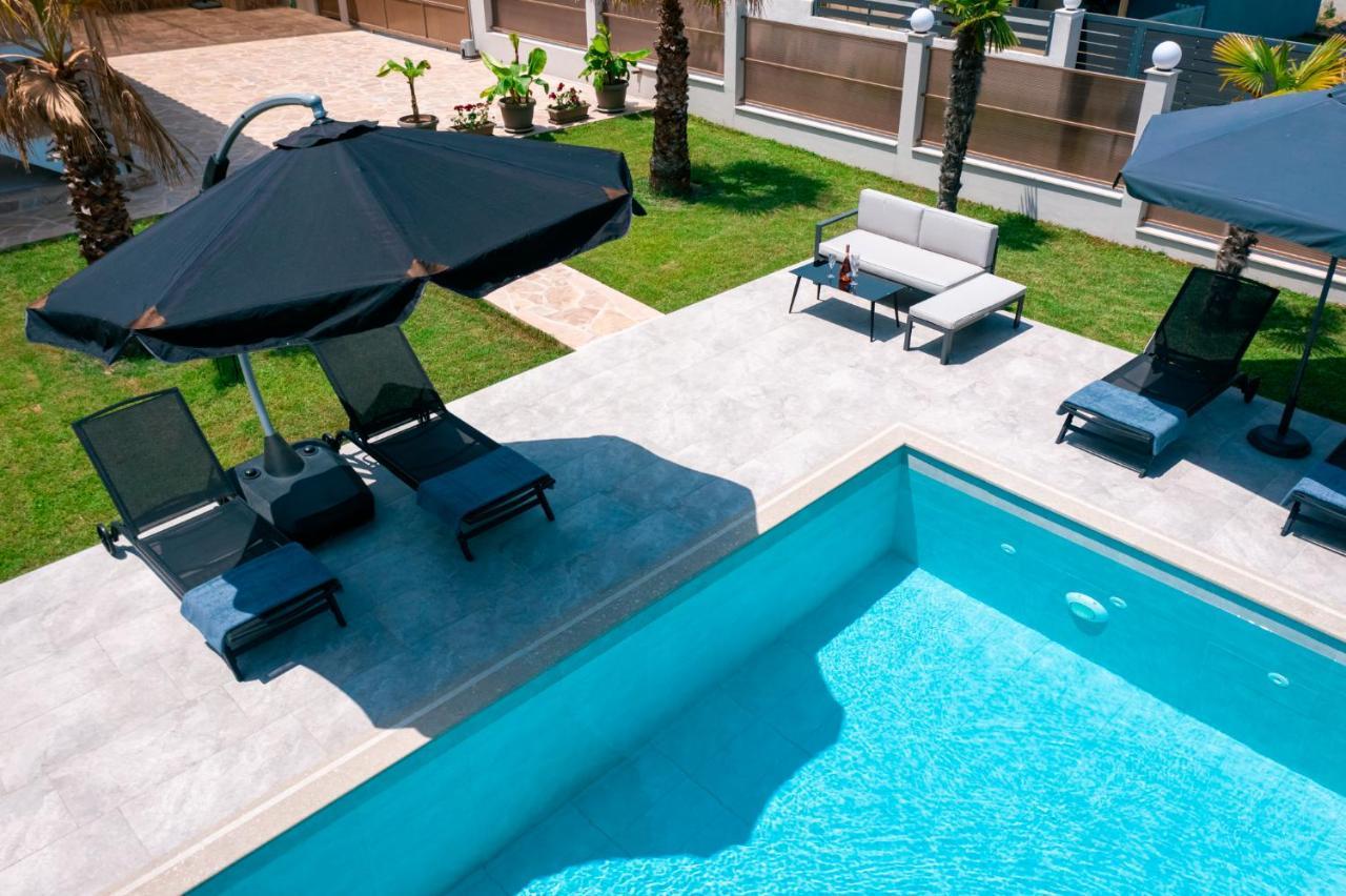 Villa Liana , Private Villa With Pool And Garden Vergia Exterior foto